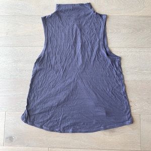 Lululemon tank top open back detail